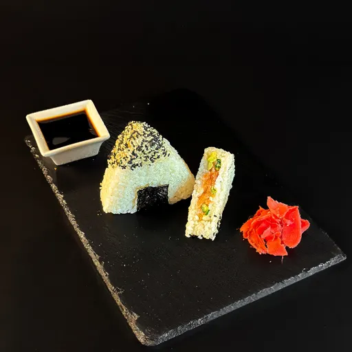 Онигири Филадельфия с Лососем